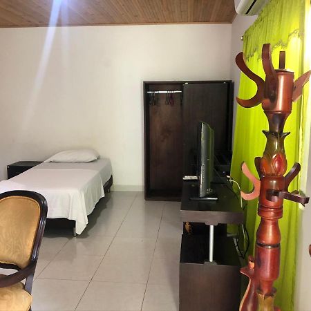 Hotel El Lago Puerto Carreno Buitenkant foto