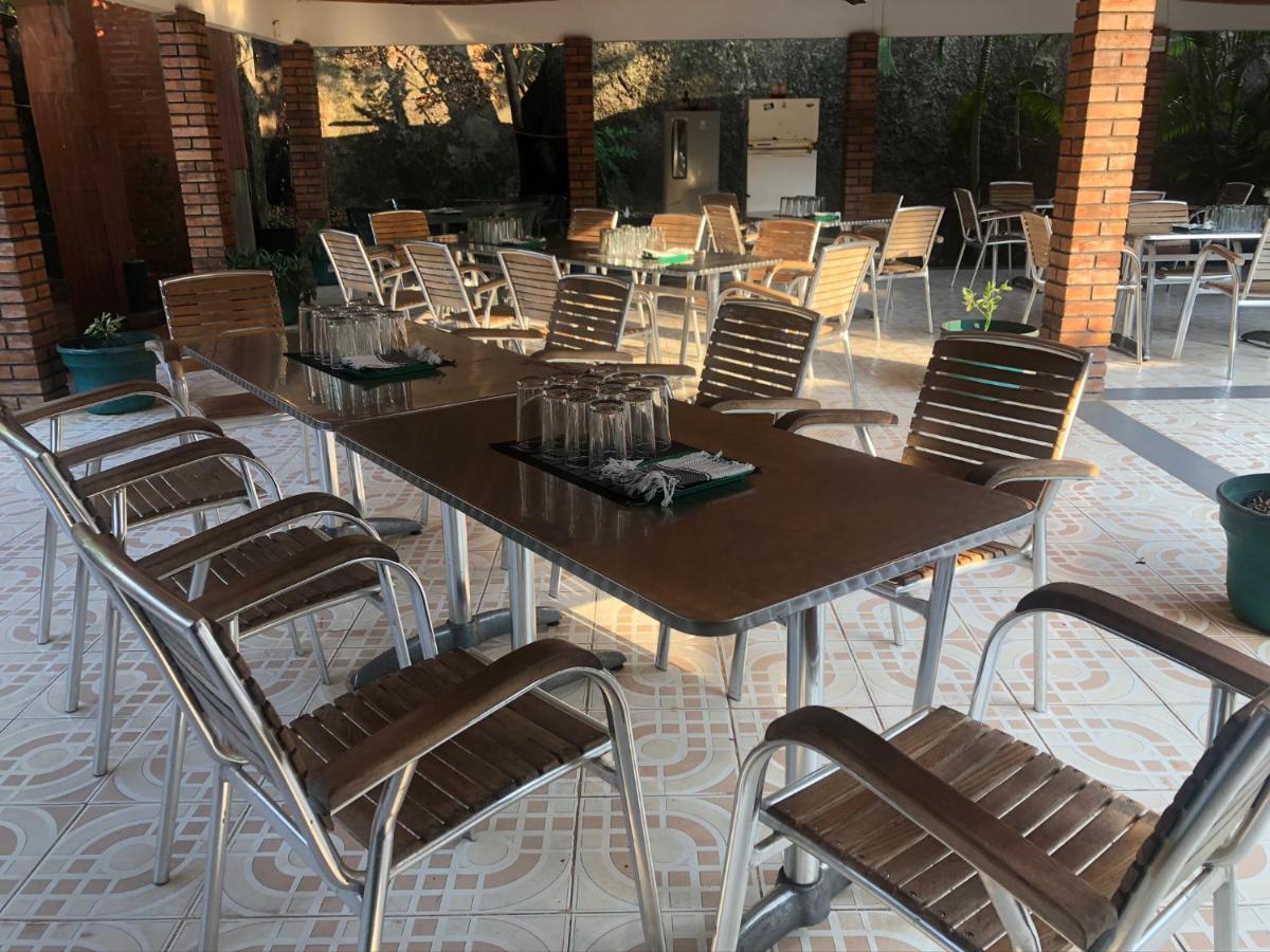 Hotel El Lago Puerto Carreno Buitenkant foto